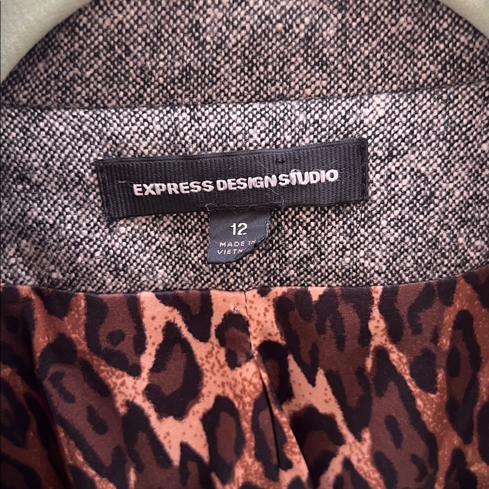 Express Design Studios Black And Gray Textured Bl… - image 3